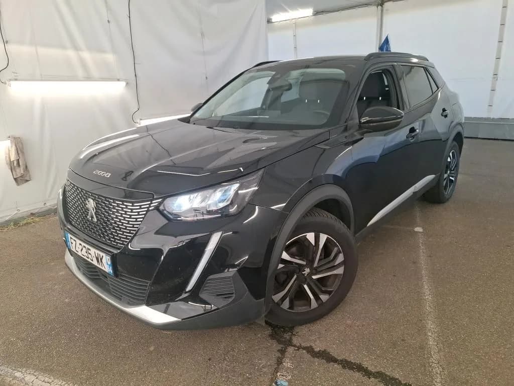 Peugeot 2008 preto — frente